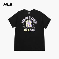 ☇㍿ พร้อมส่ง Mlb เสื้อยืดแขนสั้นพิมพ์ลายกราฟฟิคสีขาวแฟชั่นฤดูร้อนสําหรับผู้ชายผู้หญิง Tsp