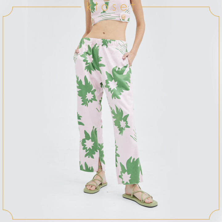 kloset-floral-baggy-pants-with-side-pockets-vc23-p003-กางเกงแฟชั่น-กางเกงขายาว-กางเกงผ้าพิมพ์-เสื้อผ้าแฟชั่น