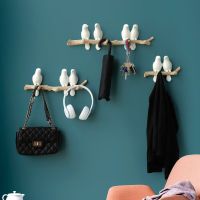 Resin Birds Figurine Wall Hooks Decorative Home Decoration Accessories Key Bag Handbag Coat Rack Holder Wall Hanger For Clothes Picture Hangers Hooks