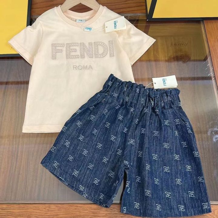 fendi-ผ้าฝ้ายเด็กสูทเด็กชายและเด็กหญิงแขนสั้นพิมพ์โลโก้เสื้อ-กางเกงขาสั้นสูทสำหรับเด็ก