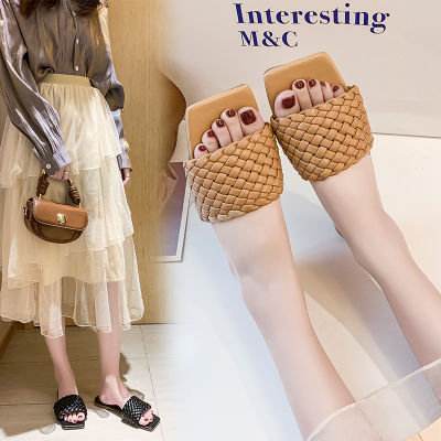 รองเท้าแตะผู้หญิงฤดูร้อนใหม่คำหนึ่งถักเข็มขัดด้านนอกสวมใส่น้ำหนักเบาผู้หญิงรองเท้าแตะเกาหลีรุ่น Lazy ลื่นไถลรองเท้าชายหาด