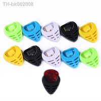 ✢ 1PCS Guitar Picks Box Durable Plastic Plectrum Case Celluloid Mediator Holders Bass Acoustic Guitar Electric Guitar Accessories