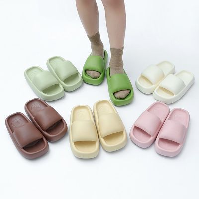 [ส่งเร็วพิเศษ!] Z13🌻 รองเท้าเพื่อสุขภาพ รองเท้าแตะผู้หญิง พื้นนิ่ม ใส่สบาย รองเท้าแตะใส่ในบ้านและนอกบ้านได้ 🌻