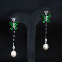 Tsavorite Pearl Diamond Earrings ต่างหูมุก(สีขาว โทนส้มอมม่วง) ประดับแซฟไฟร์(สีเขียวสด) และเพชร(น้ำ96-97) ตัวเรือนเป็นทองข่ว18k