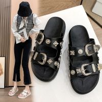 Slippers female 2022 new sweet cool rivets stuffies women Xia Lou toe sandals outside a word procrastinates