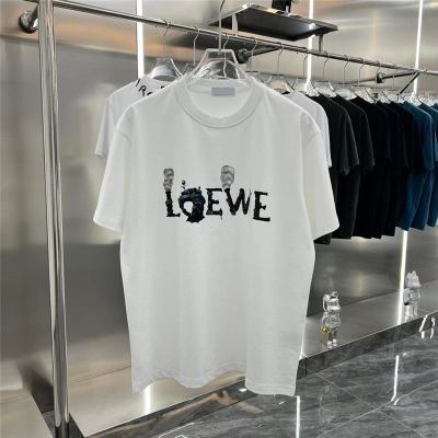 ประการ์☫Loeweudi เสื้อยืดแขนลายสั้นตัวหนังสือคอลลีรอยปราสาทโลอี้ใหม่2023ฤดูร้อน,เสื้อยืดแขนสั้นครึ่งแขนใส่สบายเหมาะกับทุกชุดทั้งผู้ชายและผู้หญิง