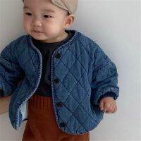 《Qinghe Yi Fang》เสื้อผ้าเด็กสไตล์เกาหลีฤดูหนาวชายหญิง Thicken Denim แจ็คเก็ตเด็กทารก Warm Quilted Coat