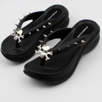 Fashion Gothic Skull Rivet Platform Wedge Flip Flops For Women Summer Balck Thick Bottomed Beach Slippers Non-slip Sandals 2023