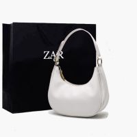 ☽ The new female bag 2022 and a half months niche underarm package design senior feeling single shoulder inclined