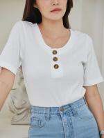 Litafbrand Knitted T-shirt with button (White) เสื้อยืดคอกลมผ้ายืด