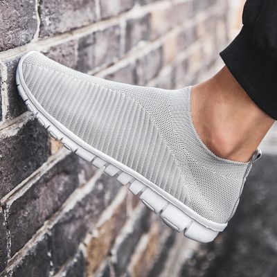 Mesh Men Loafers Summer Breathable Casual Shoes Lightweight Sneakers Men Non-slip Running Shoes Slip-on Couples Leisure Shoes