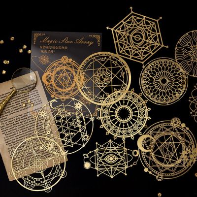 GVDFHJ เงินทอง วินเทจ การ์ดกลวง วัสดุจับแพะชนแกะ บรอนเซอร์ ดอกไม้เกล็ดหิมะ Astrolabe ผีเสื้อลูกไม้วัสดุกระดาษ สมุดติดรูป สติกเกอร์วางแผนวารสาร อัลบั้มภาพงานฝีมือ DIY