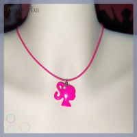 [Cumarba] สร้อยคอตุ๊กตาบาร์บี้จี้รักสร้อยคอสีชมพู Kalung Benang ขี้ผึ้งทำด้วยมือสำหรับสาว Cewek Seksi Y2k ตุ๊กตาบาร์บี้เครื่องเพชรเครื่องประดับของขวัญสร้อยคอ