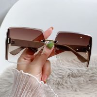 【LZ】♨◙  Vintage Square Sunglasses Woman Classic Retro Gradient Mirror Frameless Sun Glasses Female Fashion Rimless Oculos De Sol