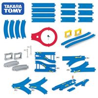 Takara Tomy ของเล่นรางพลาสติกสำหรับเด็กรางรถไฟชิ้นส่วนรถบรรทุกอุปกรณ์ของเล่นเส้นโค้ง/ตรง/บล็อก/สะพานทุกชนิด