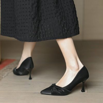 【youshilai】 รองเท้าส้นสูงส้นเข็มสไตล์ฝรั่งเศสสำหรับผู้หญิง 2023 ใหม่ฤดูใบไม้ผลิและฤดูร้อนรองเท้าเพื่อนเจ้าสาวรองเท้าทำงาน