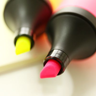 20 pcsLot Mini color marker pen Fluorescent highlighter spot liner drawing Stationery Office supplies Material escolar FB826