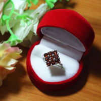 แหวนเงินแท้ชุบทองคำขาว ประดับพลอยธรรมชาติ โกเมน (Garnet) : มณีธารา MT Jewelry (gr499)