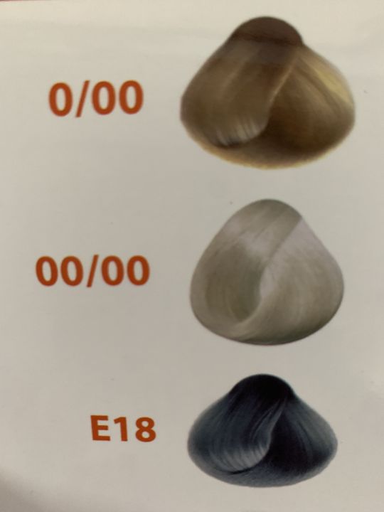 Thuốc nhuộm tóc Everflor 100ML MÃ MÀU 00/00: Với thuốc nhuộm tóc Everflor 100ML MÃ MÀU 00/00, bạn sẽ có một đôi tóc đen bóng, trẻ trung và quyến rũ. Được chiết xuất từ những thành phần tự nhiên, sản phẩm này giúp nuôi dưỡng tóc và bảo vệ chúng khỏi những tác động của môi trường.
