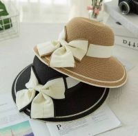 Hats Shop9 หมวกสานปีกกว้างทรงกลม  แต่งโบว์ขาว  สินค้าพร้อมส่งจากไทย A017