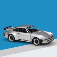 WELLY 1:24 Scale 1974 Porsche 911 TURBO Silver Sports Car Emulation Alloy Die Cast Car Model Collection Toy Gift Die-Cast Vehicles