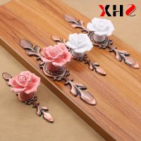 Vintage Furniture Handle Door Knobs Drawer Cupboard Kitchen Pull Handle Rose Flower Ceramic Cabinet Handles Retro Hardware Door Hardware Locks