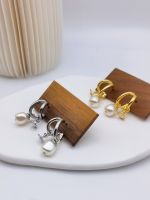 VIVIENNE WESTWOOD High Version gold and silver double-ring special-shaped pearl Saturn earrings--A8328INS star OL style