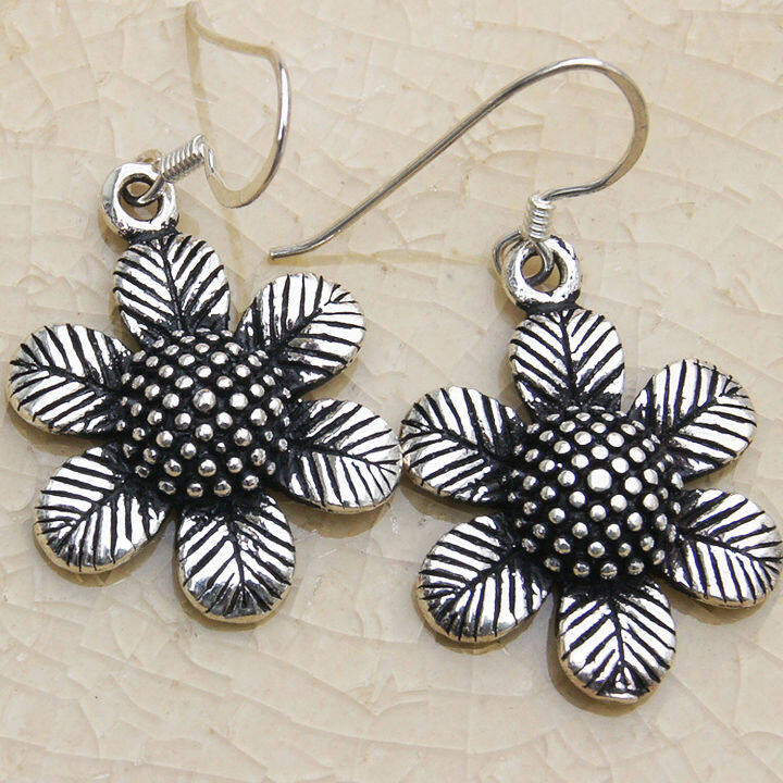 sunflower-nice-earrings-925-sterling-silver-thai-handmade-สวยงามไทยตำหูดอกทานตะวันงานฝีมือสวยของฝากที่มีคุณค่าของฝากถูกใจน่ารัก