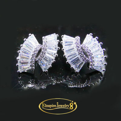 Inspire Jewelry ,ต่างหูเพชร งานDesign ตัวเรือนหุ้มทองคำขาว ประดับเพชรCZ งานจิวเวลลี่เลิศหรู  ขนาด 1.3 x 1.5 CM  พร้อมกล่องทอง