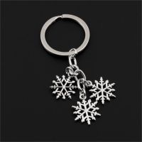 1Pc Lovely Christmas Snowflake KeyChain Snow Flake Key Chain Ring Purse Pendant For Classic Lovers 39; Gift Jewelry E2383