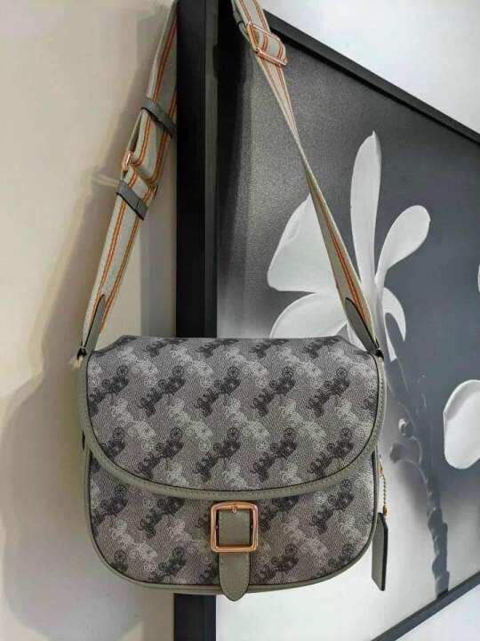 Original Coach Hitch Crossbody With Horse And Carriage Print C5383