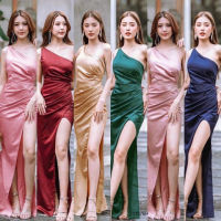 B17276 เดรสสายเดี่ยวไหล่เดียวเย็บสม็อค One shoulder strapless dress with smock stitching