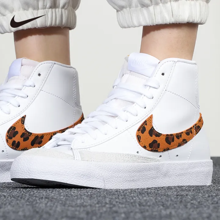 nike women's leopard fashion sneakers