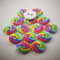 100 pcs hand-painted clothing buttons wooden environmental buttons rainbow buttons DIY sewing accessories clothing buttons