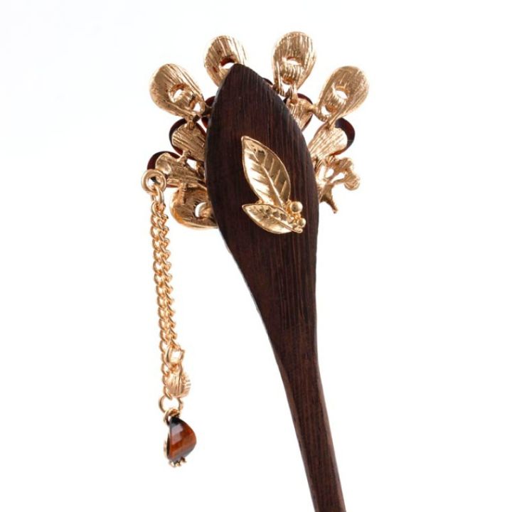 retro-style-classic-national-style-hairpin-step-shaking-handmade-wooden-hairpin-curling-tassel-exquisite-headdress