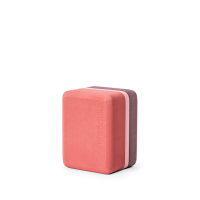 Manduka บล็อกโยคะรุ่น Recycled Foam Yoga Mini Block - Clay (4" L x 4.5" W x 6" D)