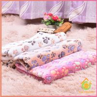 Thai pioneers ผ้าห่ม ชนิดผ้ากำมะหยี่ พิมพ์ลายอุ้งเท้าแมวน่ารัก สำหรับสัตว์เลี้ยง Pet blanket [A619]