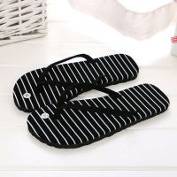 Stripe Sole Flip Flops 2023 Summer Indoor Outdoor Bath Slippers Classic Comfortable Beachwear Women Sandals Hot Sale