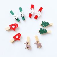 10Pcs Christmas Wood Clips Xmas Tree Snowflake Clothespins DIY Photo Pegs Hanging Clips for Party Favors Home Art Craft Decor Clips Pins Tacks