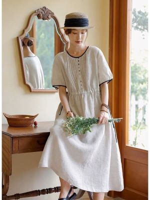 ชุดเดรสลายลูกไม้สีขาวสไตล์ย้อนยุคสำหรับผู้หญิงชุดเดรสแบบมีสายรัดเอว Skirt301T2754