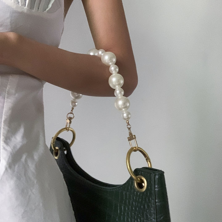 ocean-inspired-pearl-card-holder-romantic-bag-decoration-elegant-handheld-bag-clasp-pearl-accessories-unique-bag-chain