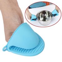 1Pc Thicken Silicone Baking Oven Mitts Microwave Oven Glove Insulation Non Stick Anti-slip Grips Bowl Pot Clips Kitchen Gadgets