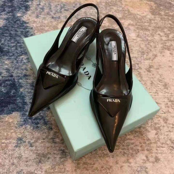 Prada Sneakers  43e35557 con lacci