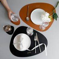 【small stationery】   4BlackPlacemats สำหรับ TableNon Slip InsulationPlace Mat Set NordicChristmas Coaster Cup Mat