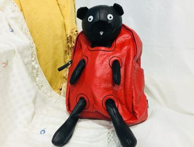 กระเป๋าเป้หนัง กระเป๋าเป้ตุ๊กตาหมี ตุ๊กตาหมีสามารถถอดออกได้  Bear Bag
