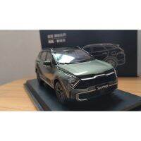 Kia 1:18สิงโตขยายทองคำขาว Kia โลหะผสมจำลองแบบเกลียวแสดงของตกแต่งของขวัญของเล่นแบบจำลองคอลเลกชันรถยนต์ของที่ระลึก