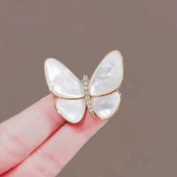 New Butterfly Brooches For Women Exquisite Pearl Gold Color Brooch Pins Party Wedding Gifts Clothing Accessories Jewelry Gift