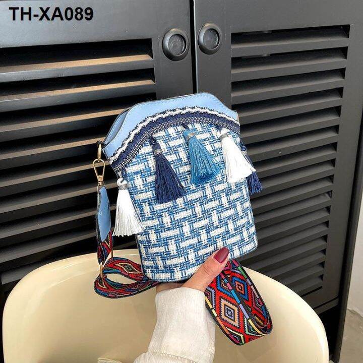 the-new-2023-national-shoulder-bag-are-aslant-bucket-niche-design-texture