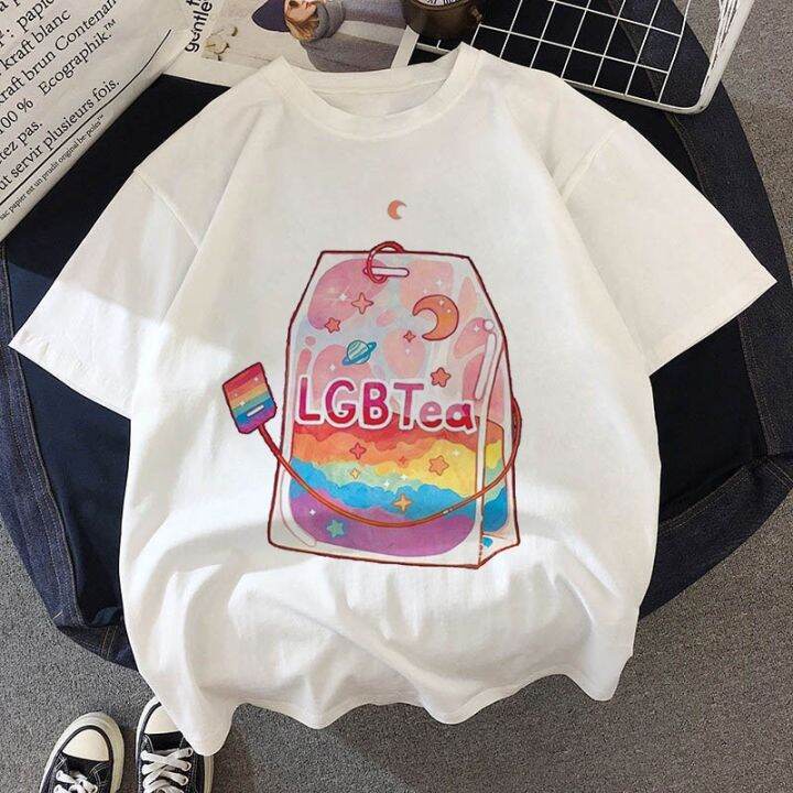 ใหม่ เสื้อยืดลําลอง แขนสั้น พิมพ์ลายกราฟฟิคชา Lgbt สีชมพู แฟชั่นฤดูร้อน