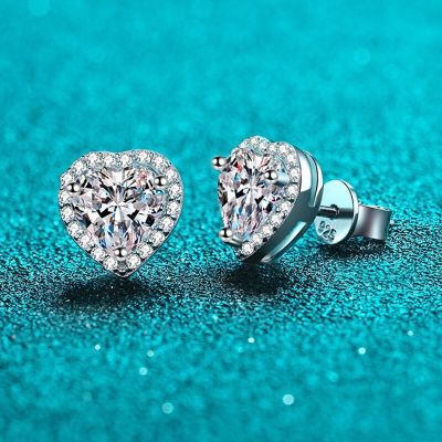 Smyoue Heart Cut 2ct Moissanite Stud Earrings for Women White Gold Plated Ear Studs 100% 925 Sterling Silver Wedding Jewelry GRA